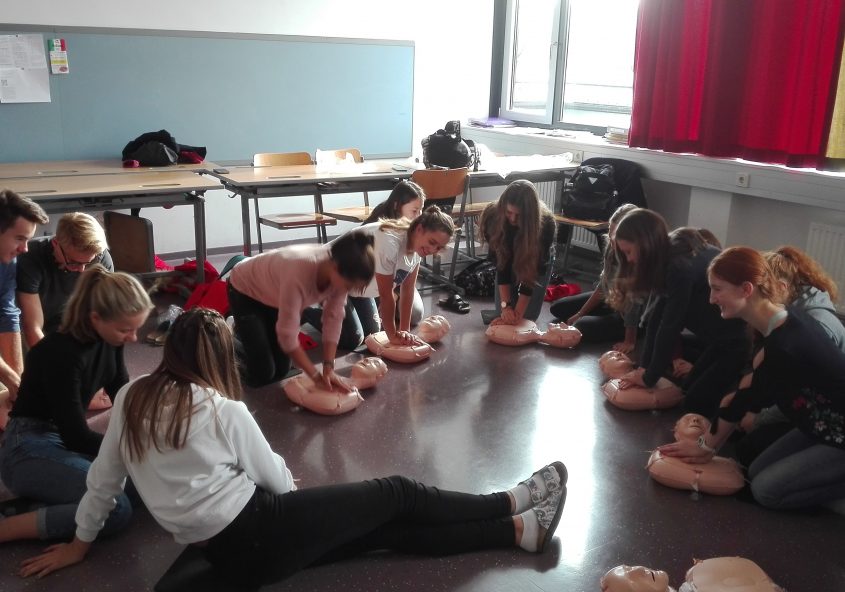 Wiederbelebung 1. Hilfe Peers